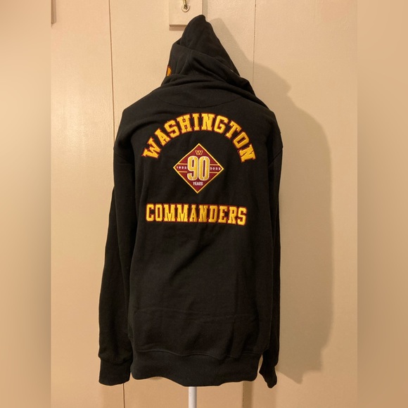 NFL Limited addition appliquéd Blck WASHINGTON COMMANDERS HOODIE Adult Small NWT - Picture 2 of 9